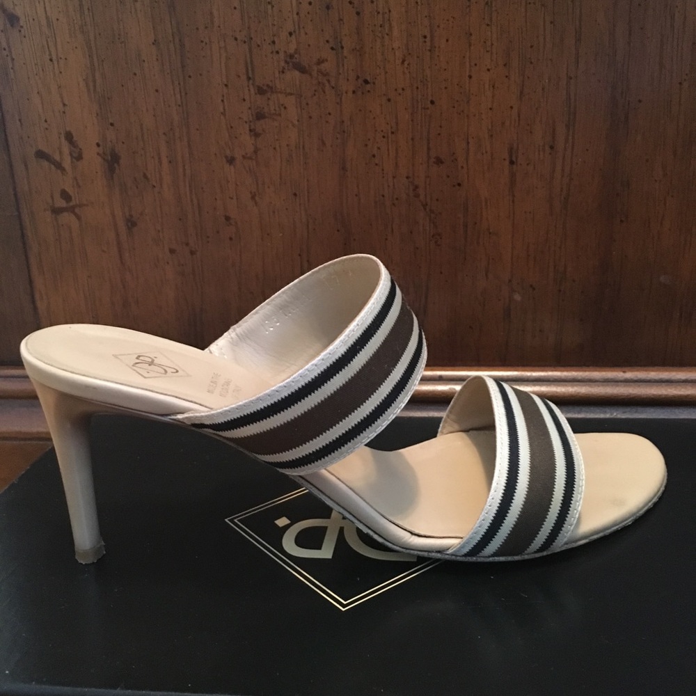 Donald Pliner strappy sandles